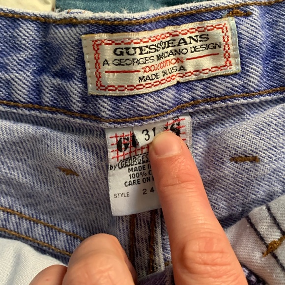 Vintage Guess Denim Shorts Size 31 - Picture 3 of 3